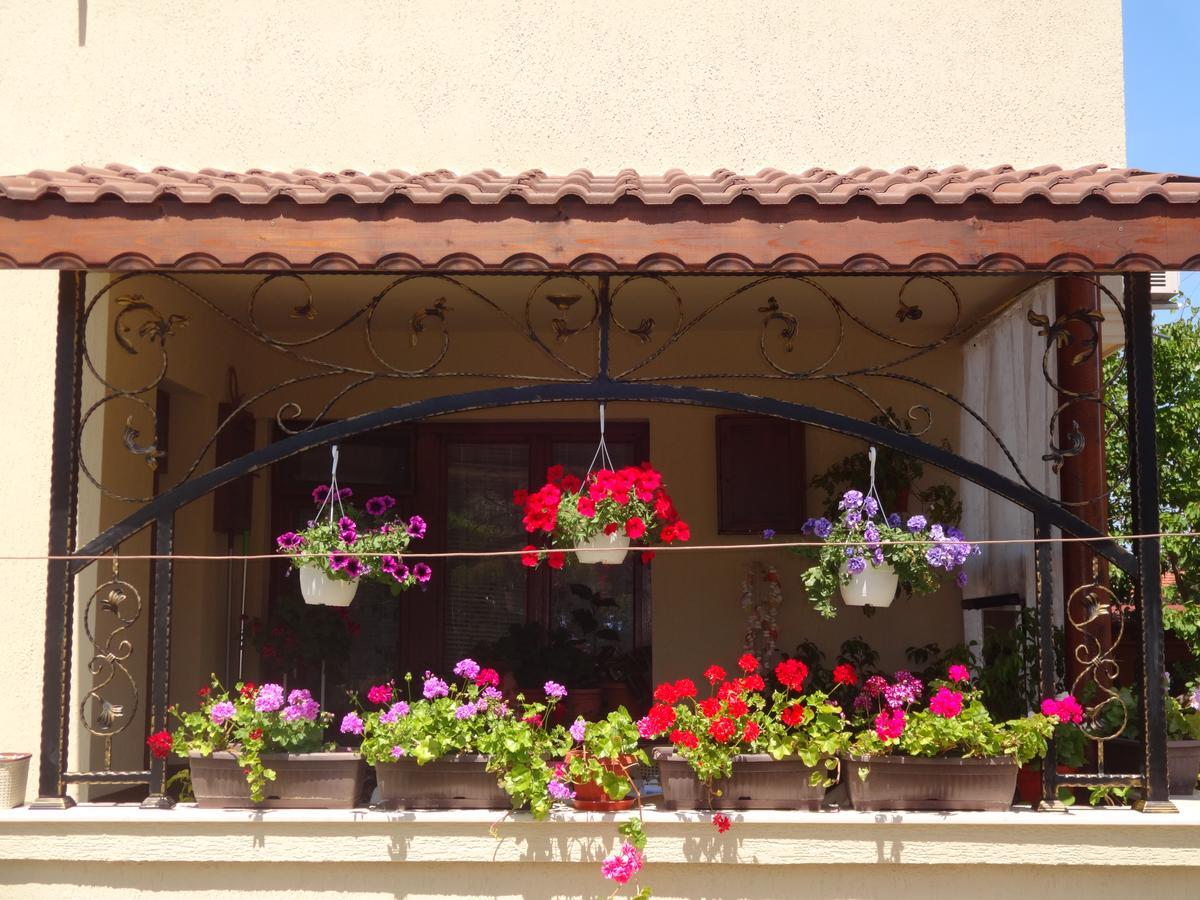 Apartments Dona Τσερνομόρετς Εξωτερικό φωτογραφία