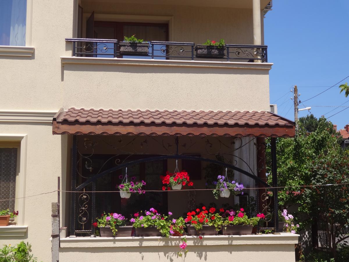 Apartments Dona Τσερνομόρετς Εξωτερικό φωτογραφία